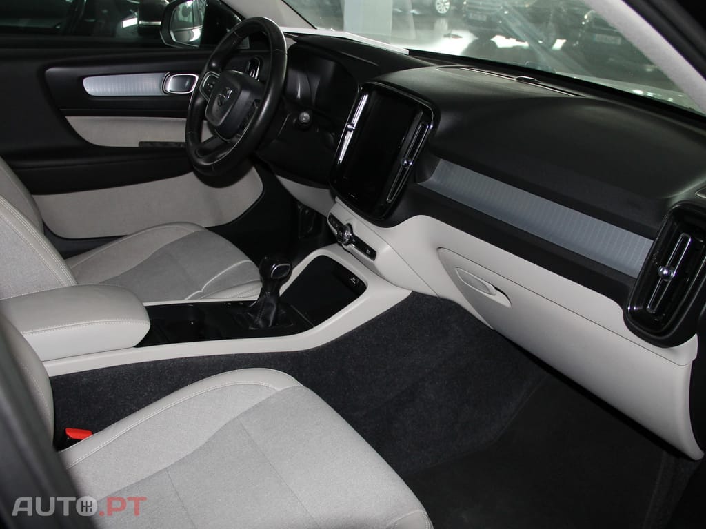 Volvo XC40 2.0 D3 Momentum