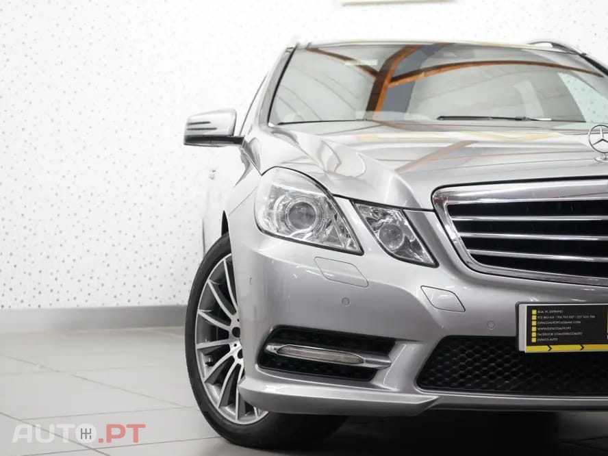 Mercedes-Benz E 220 CDi Avantgarde BlueEfficiency Auto