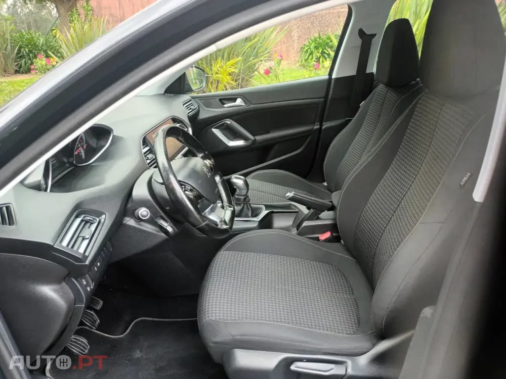 Peugeot 308 1.6 BlueHDi Access