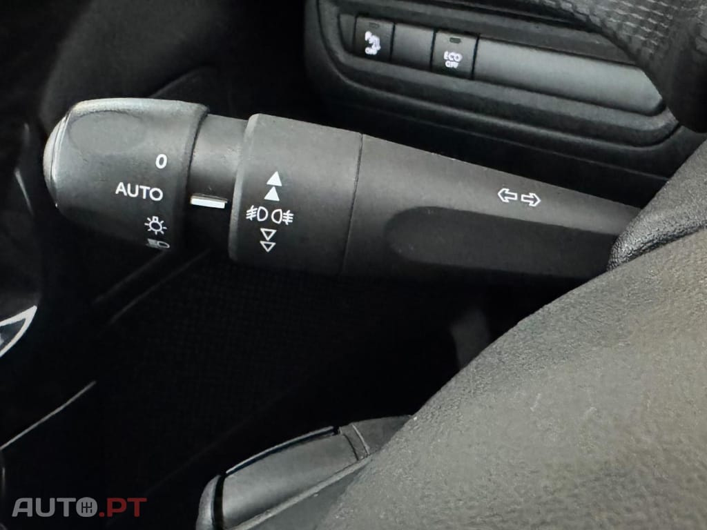 Peugeot 2008 1.2 PureTech Signature