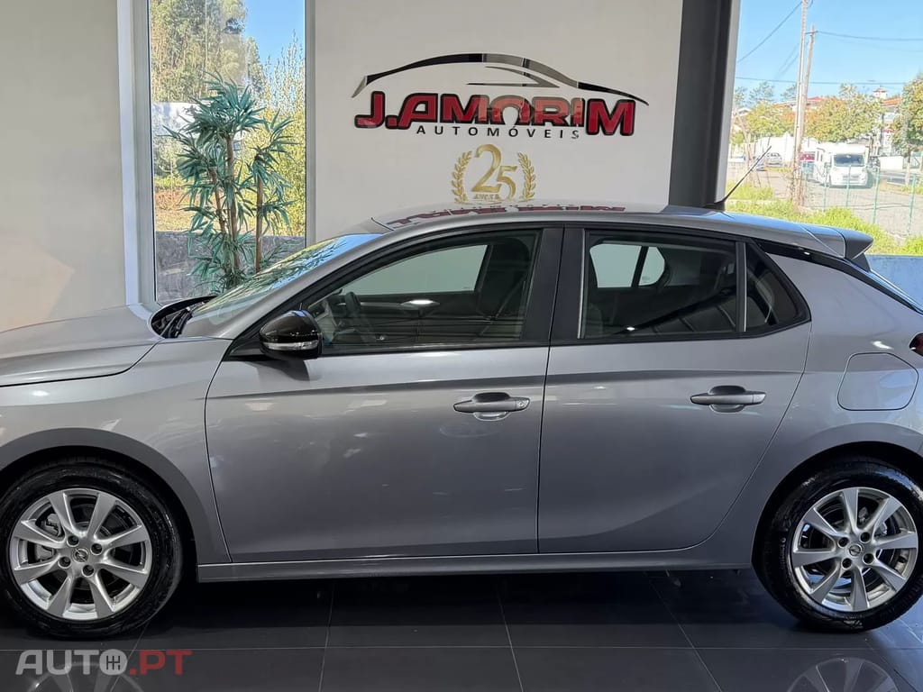 Opel Corsa 1.5 D Edition — fotografia 3