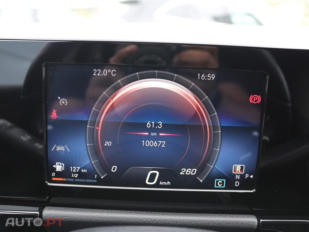 Mercedes-Benz GLA 200 D  AMG PACK NIGHT