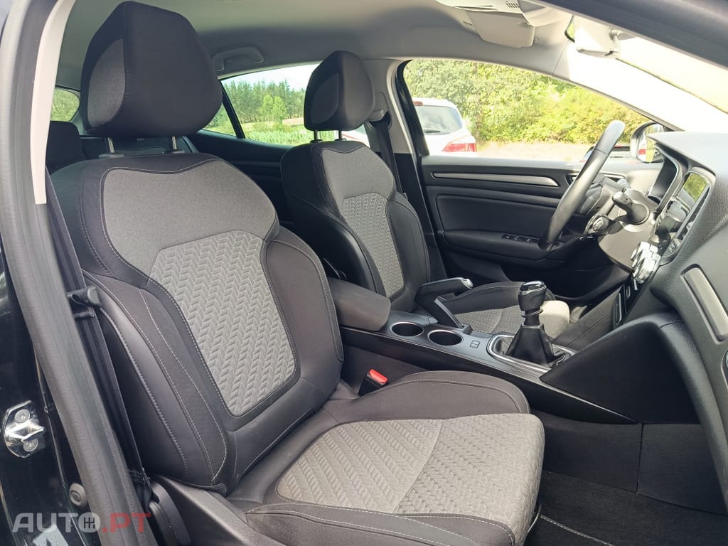 Renault Mégane 1.5 Blue dCi Limited C/PM+Pneu