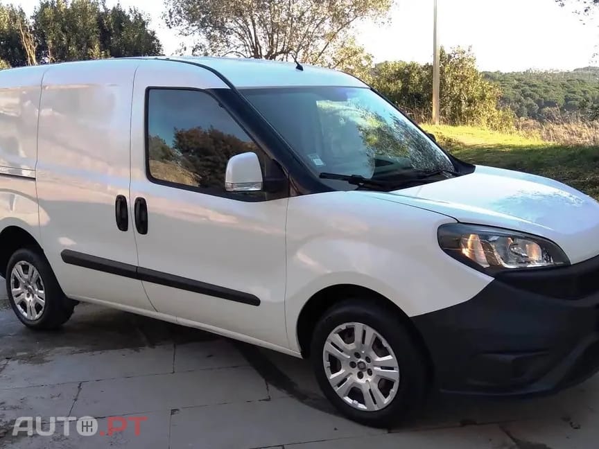 Fiat Doblo CARGO 1.3 M-JET EASY 3 Lugares 95cv C/IVA