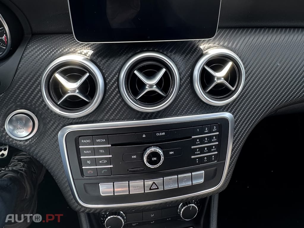 Mercedes-Benz A 180 AMG Line