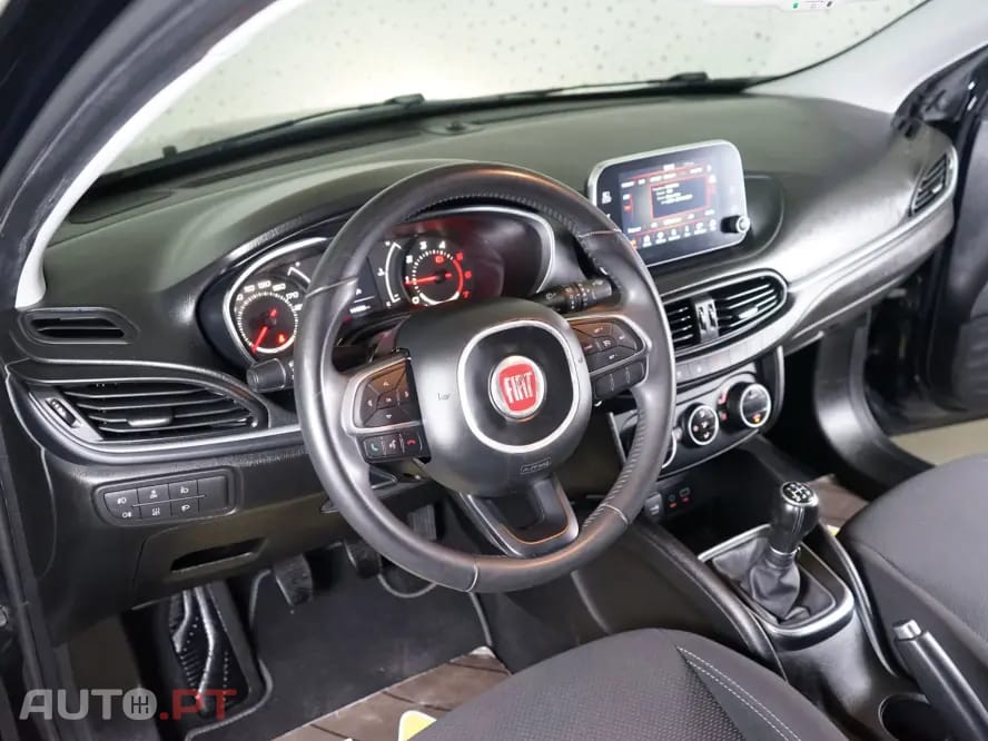Fiat Tipo 1.3 M-Jet Lounge