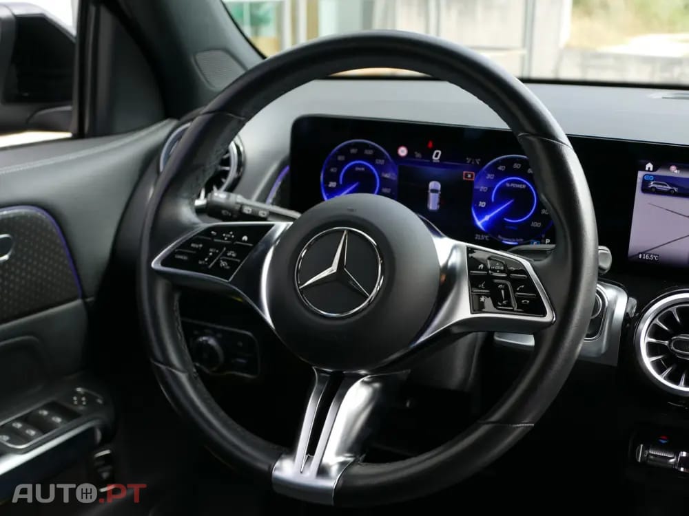 Mercedes-Benz EQB 300 4Matic Progressive