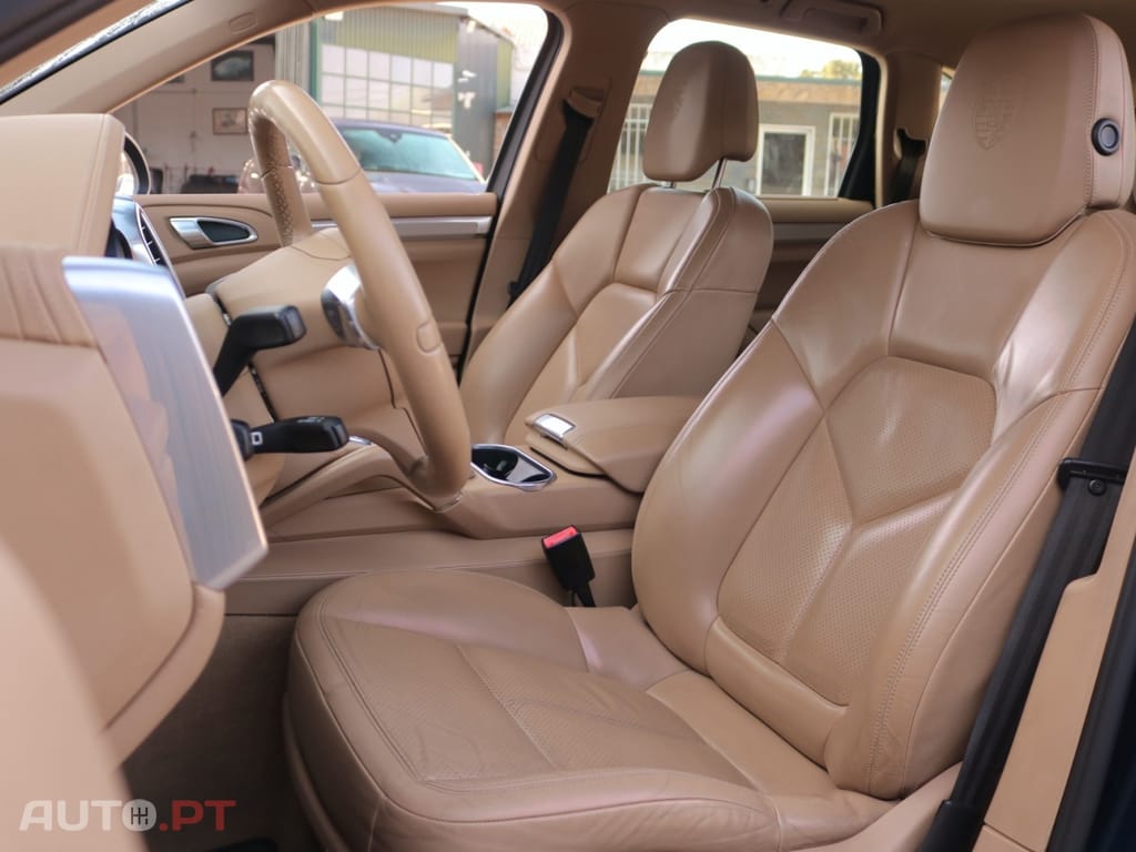 Porsche Cayenne S Hybrid