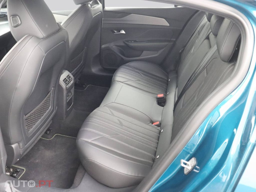 Peugeot 408 I.V.A DEDUTIVEL PHEV 180 e-EAT8 GT