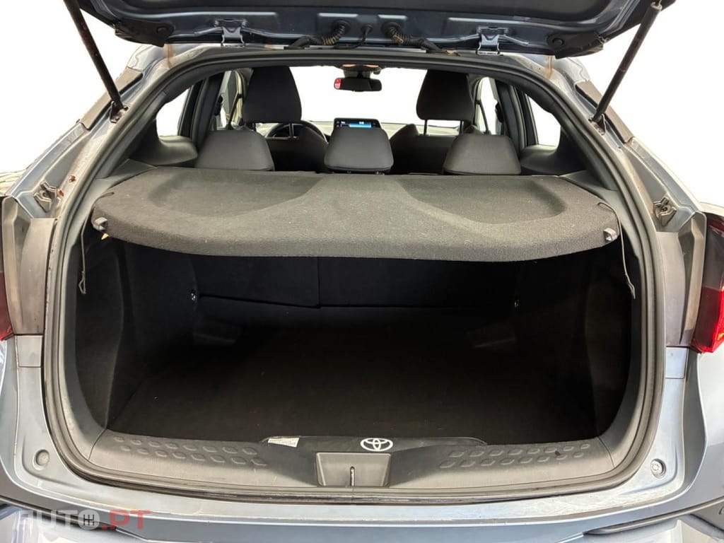 Toyota C-HR 1.8 Hybrid Dynamic Business