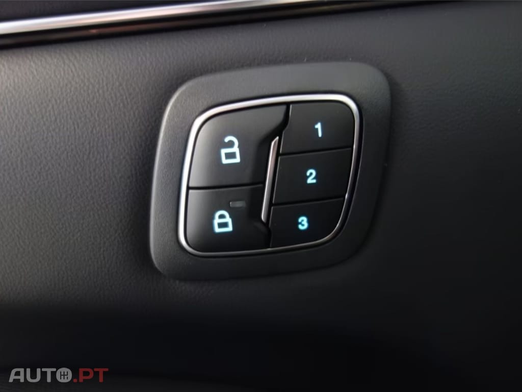 Ford Mustang Mach-E 76 kWh 