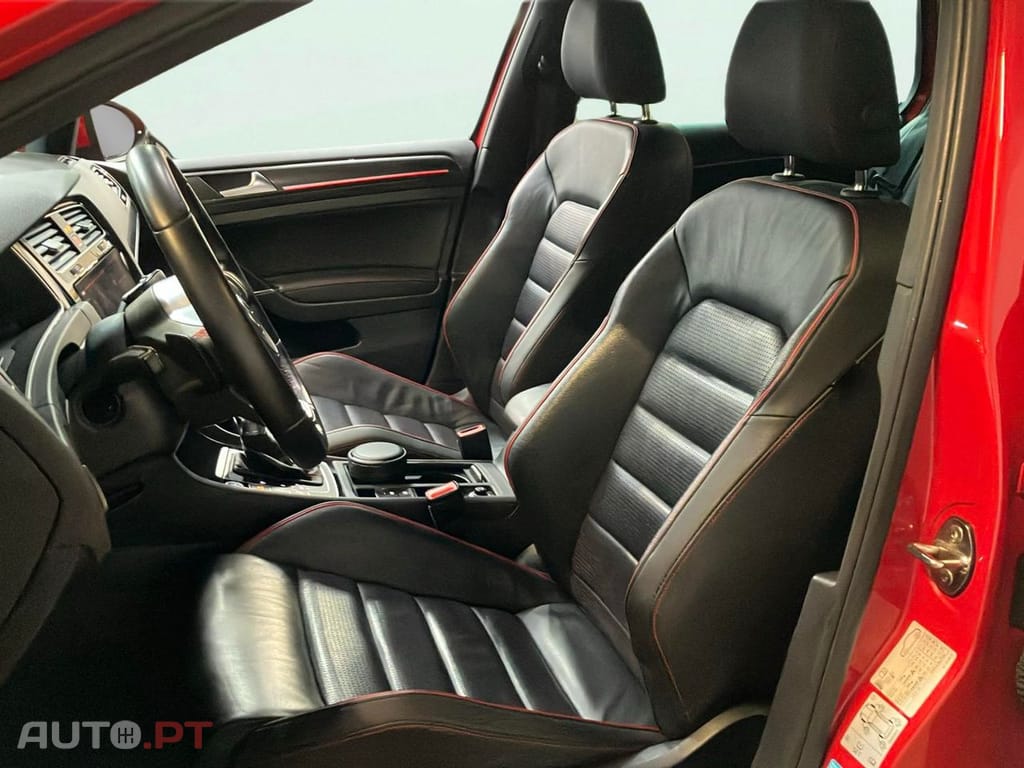 Volkswagen Golf 2.0 TSI GTI DSG Performance