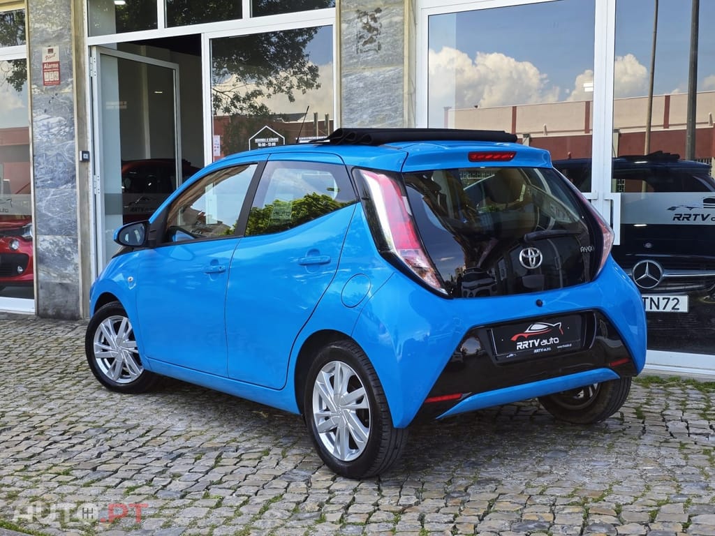 Toyota Aygo 1.0 X-Play Plus