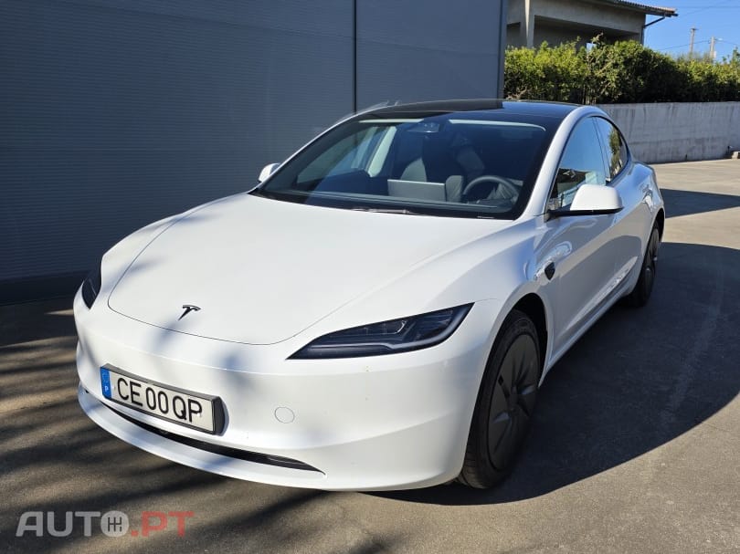 Tesla Model 3 Tração Traseira
