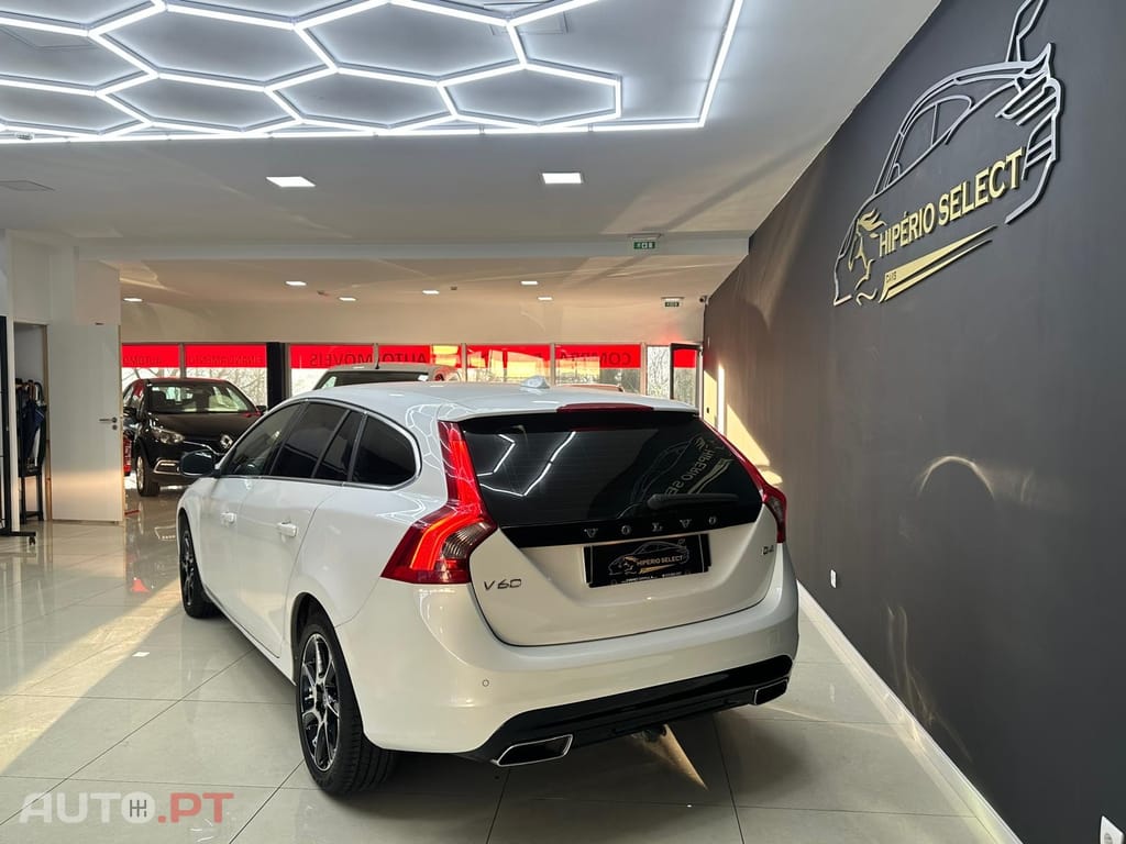 Volvo V60 2.0 D4 Momentum Eco