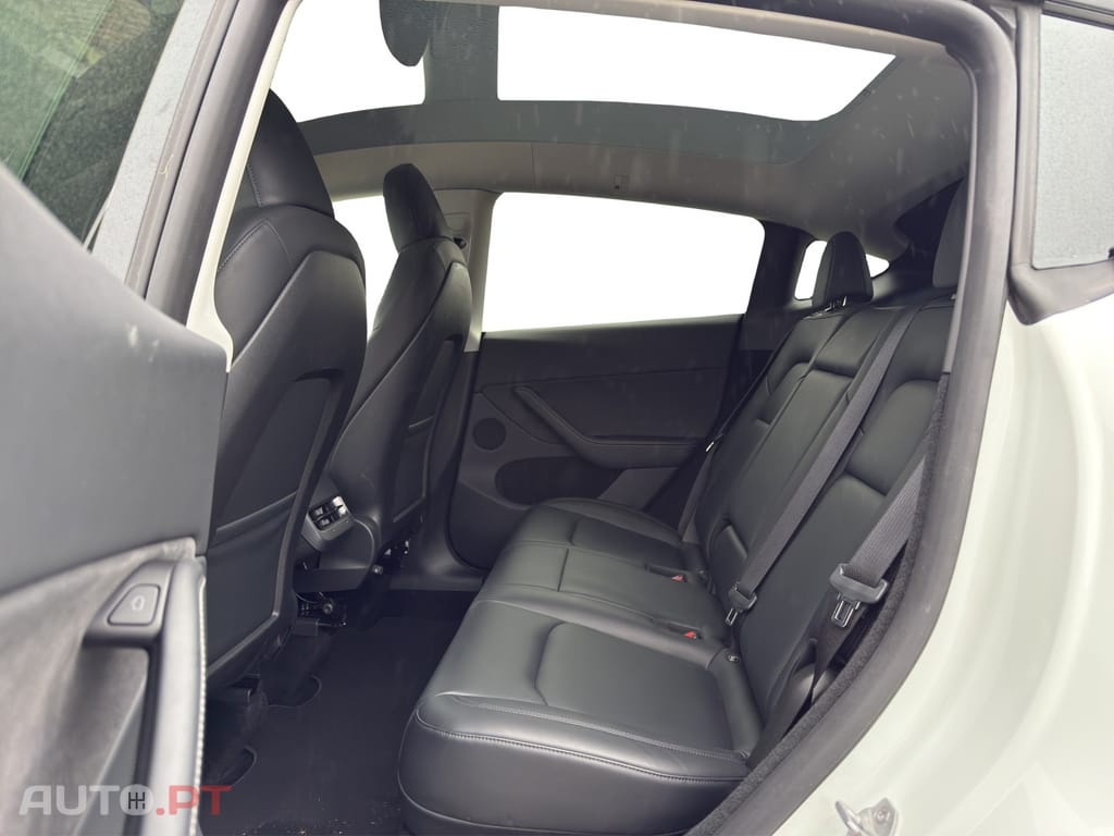 Tesla Model Y Long Range Dual Motor AWD