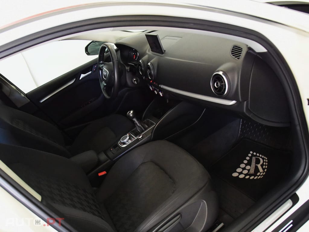 Audi A3 Sportback 1.6 TDi S-line