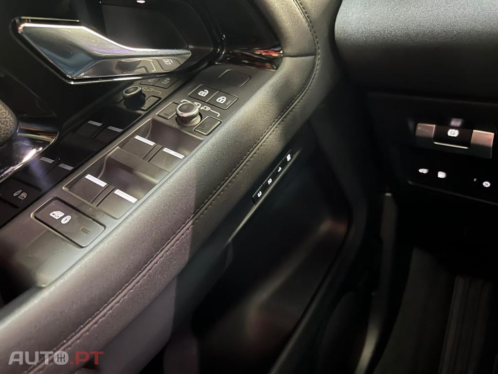 Land Rover Evoque 1.5 I3 PHEV 300 AWD Auto R-Dynamic
