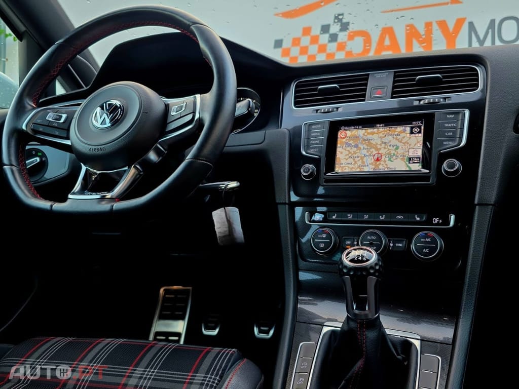 Volkswagen Golf 2.0 TSi GTi