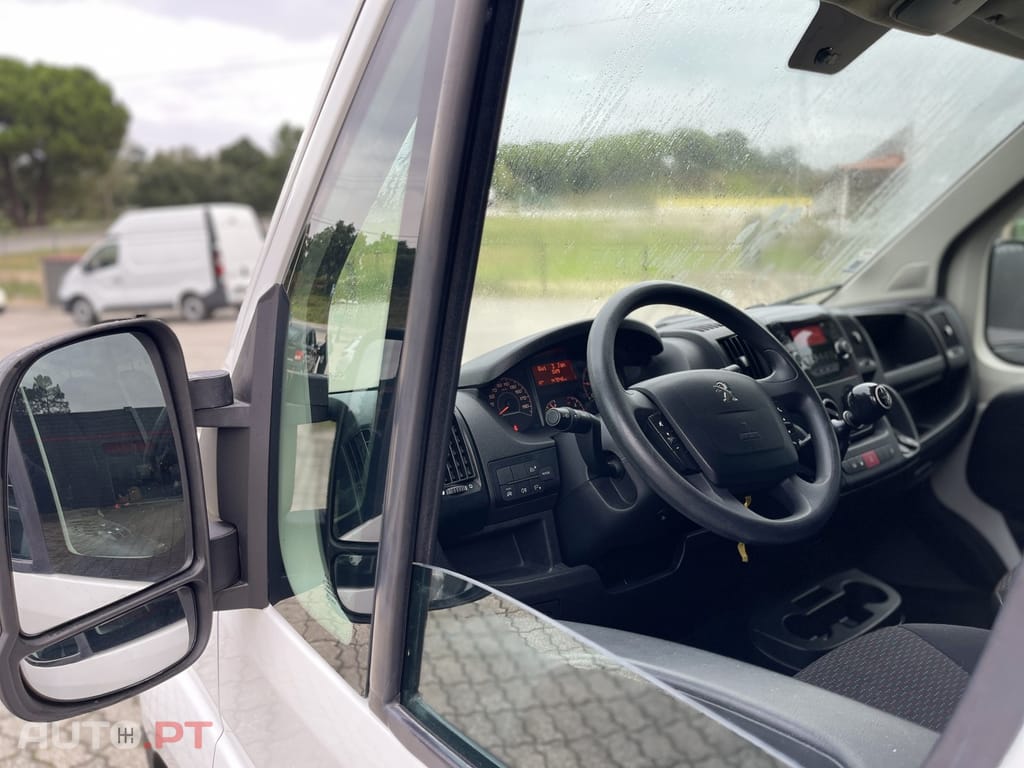 Peugeot Boxer 2.2 BLUE HDI