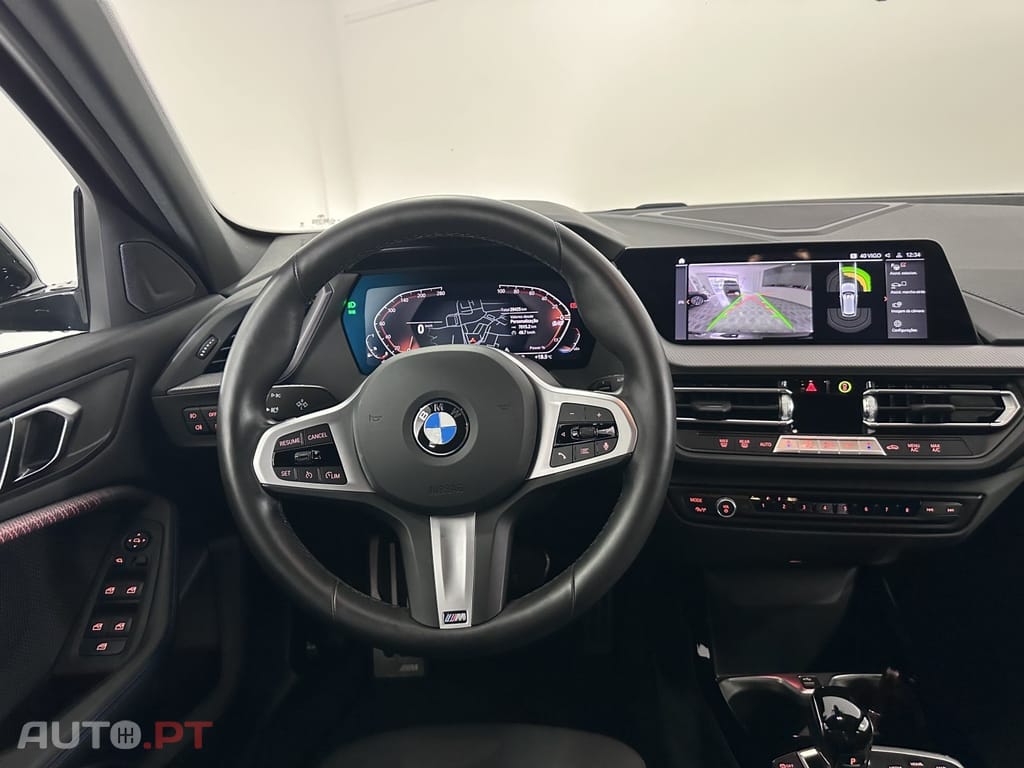 BMW 118 i Pack Desportivo M Auto
