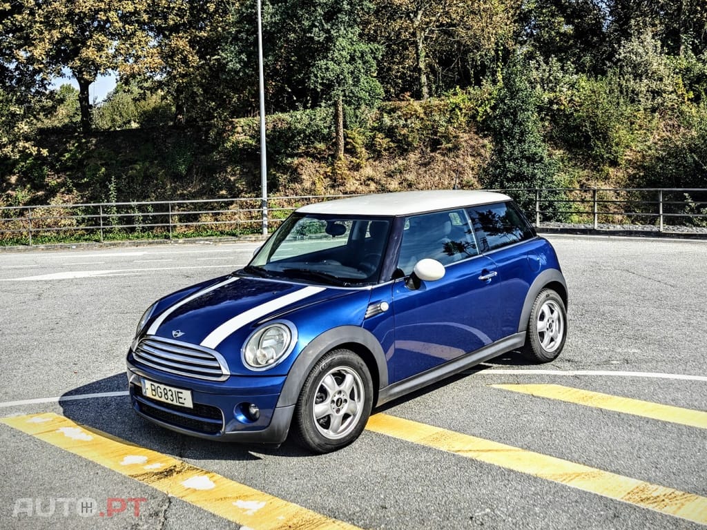 MINI Cooper Cooper D