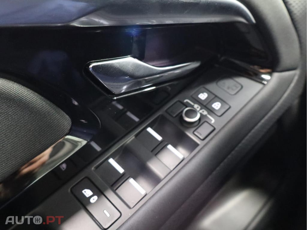 Land Rover Evoque 1.5 I3 160 FWD Auto MHEV R-Dynamic