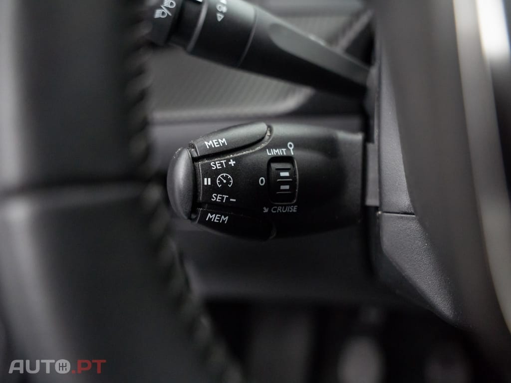 Peugeot 2008 1.2 PureTech Active Pack