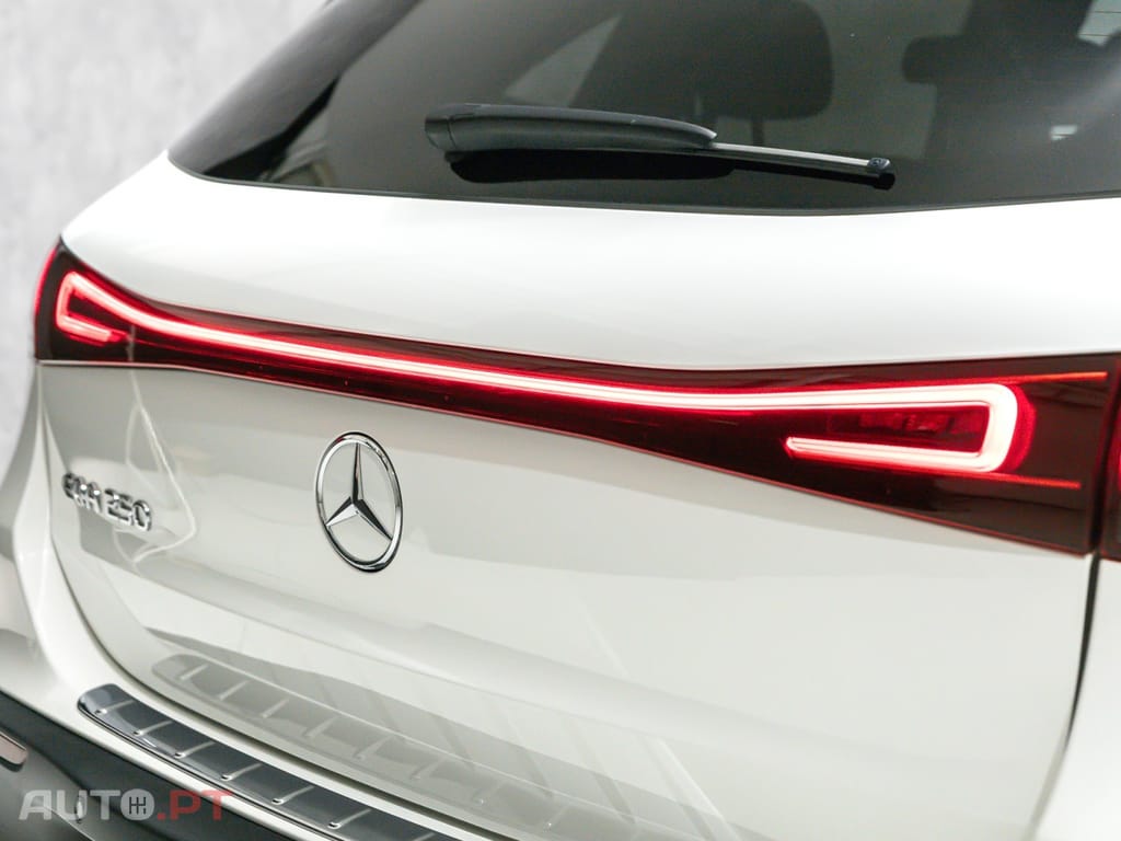 Mercedes-Benz EQA 250 AMG Line