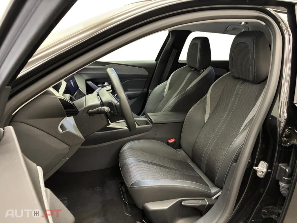 Peugeot 408 Hybrid Allure e-DCS6