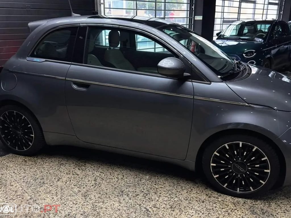 Fiat 500e La Prima