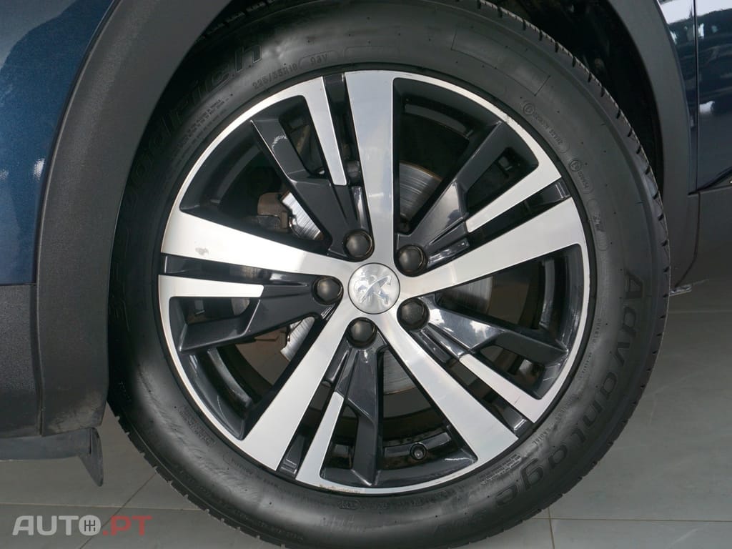 Peugeot 5008 1.2 PureTech Allure EAT8