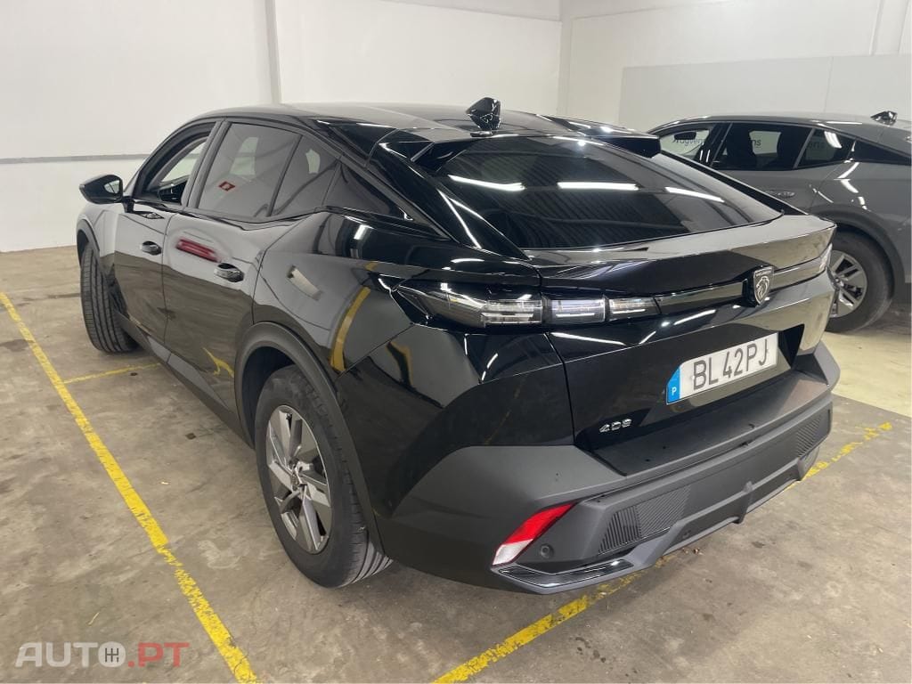 Peugeot 408 1.2 PureTech Allure EAT8