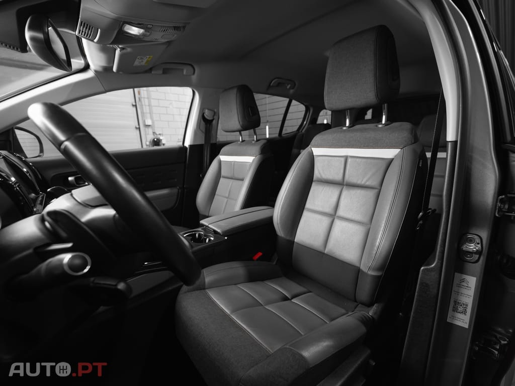 Citroen C5 Aircross 1.6 PureTech Shine J19 EAT8