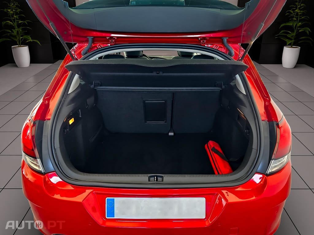 Citroen C4 1.2 PureTech Shine EAT6