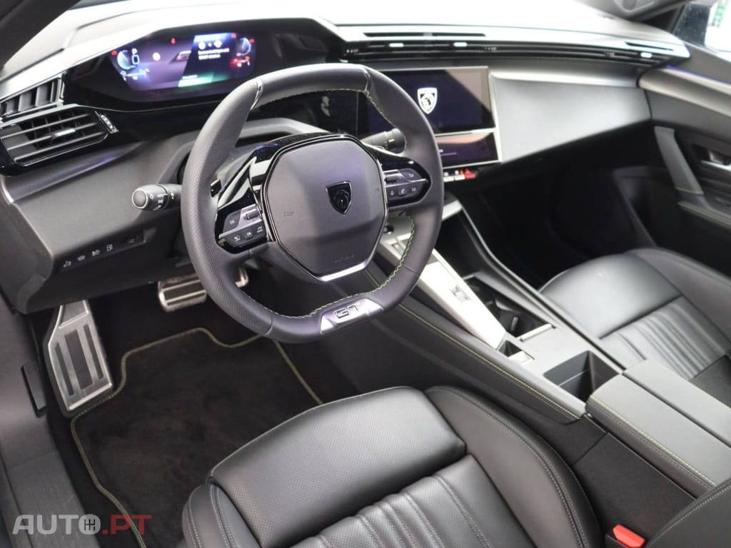 Peugeot 408 I.V.A DEDUTIVEL PHEV 180 e-EAT8 GT