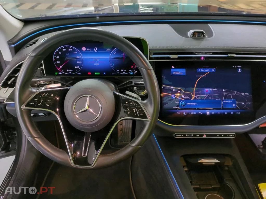 Mercedes-Benz E 300 Standard