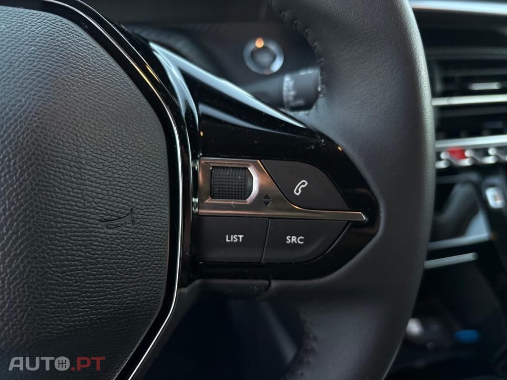 Peugeot E-208 50 kWh Allure Pack