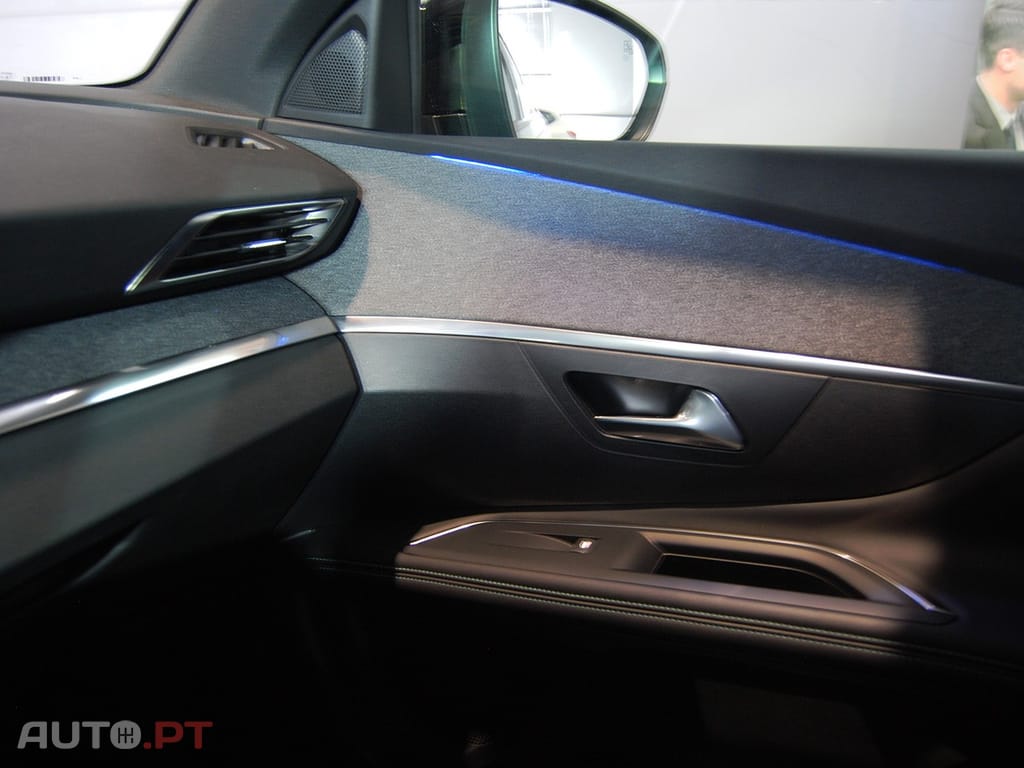 Peugeot 3008 1.5 BlueHDi Allure Pack EAT8
