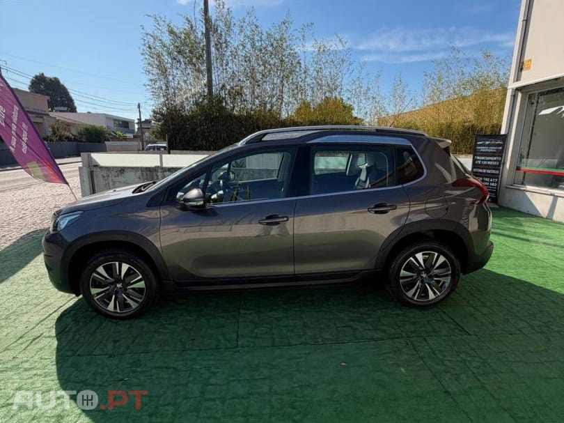 Peugeot 2008 1.2 PureTech Allure