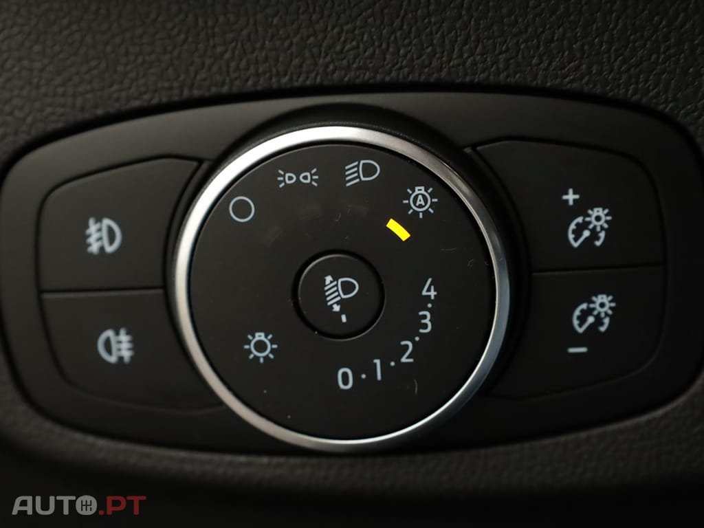 Ford Focus Focus SW 1.0 EcoBoost MHEV ST-Line X Aut. — fotografia 18