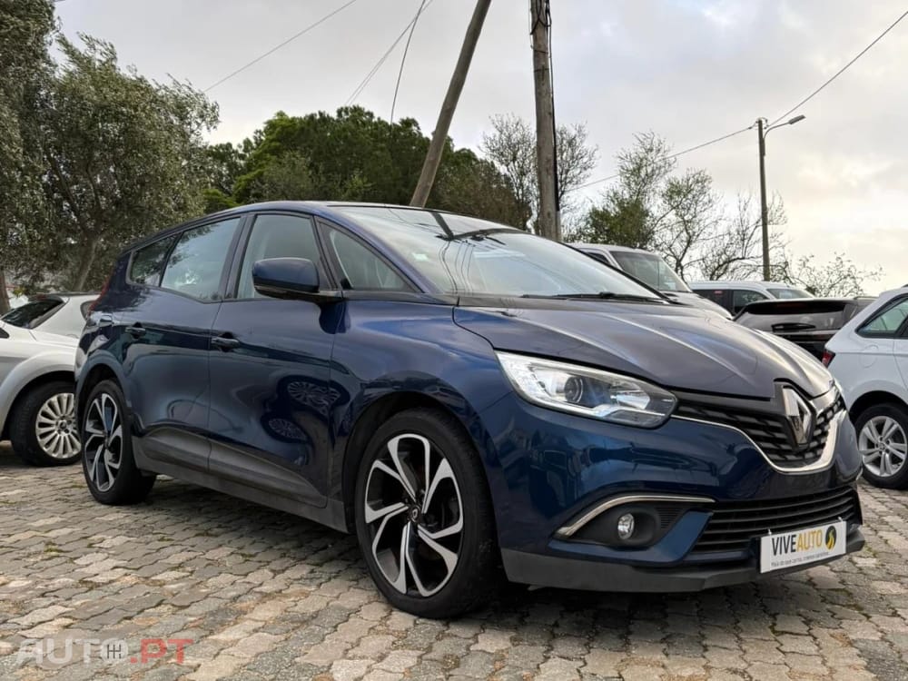 Renault Scénic Outro