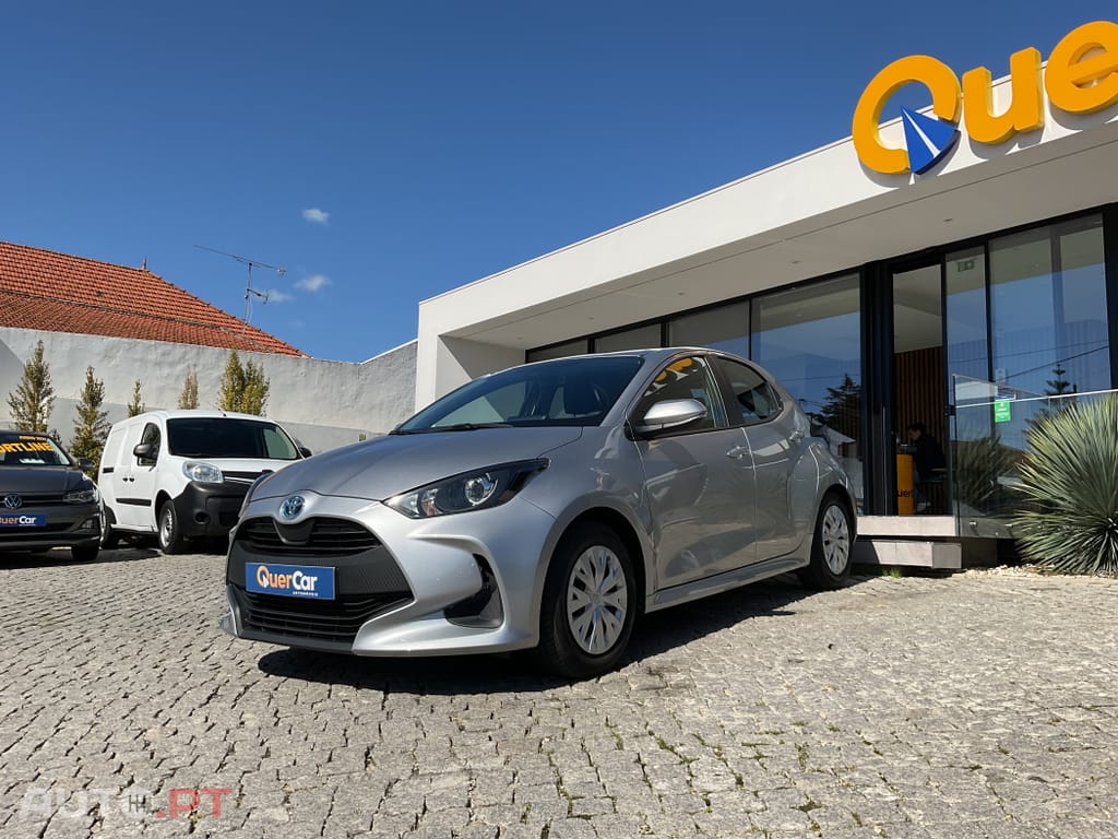 Toyota Yaris TOYOTA YARIS VVT-I HYBRID