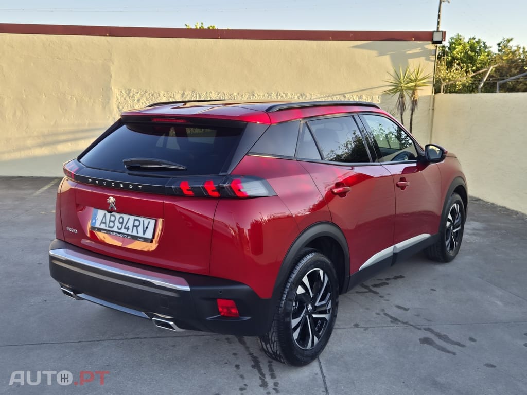 Peugeot 2008 1.2 PureTech Allure Pack
