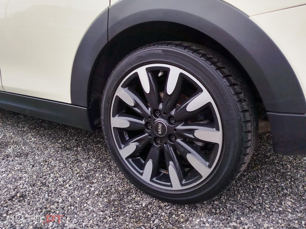 MINI Cooper Cooper D Auto