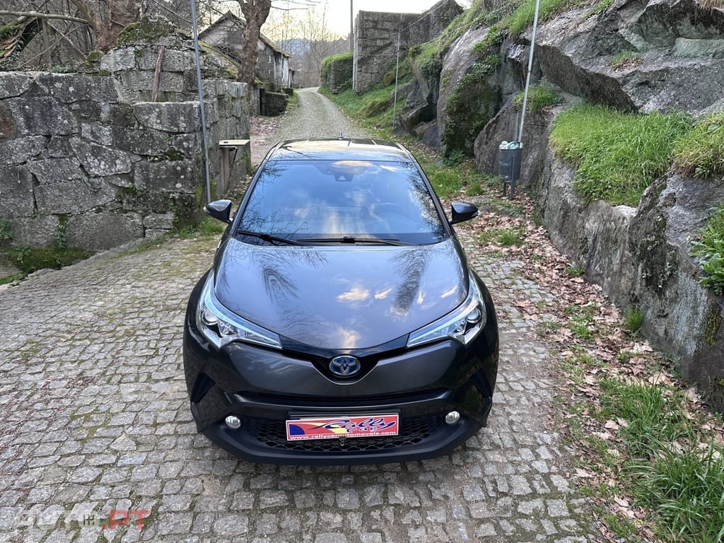 Toyota C-HR 1.8 Hybrid Lounge