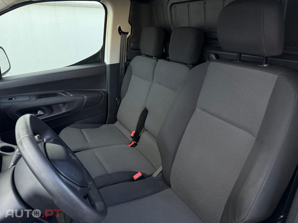 Peugeot Partner Outro