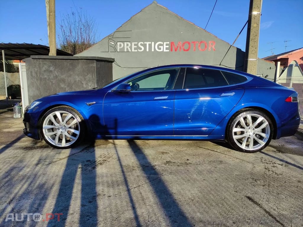 Tesla Model S 75D