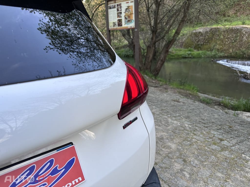 Peugeot 2008 1.6 BlueHDi GT Line