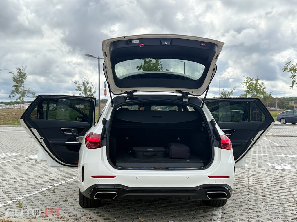 Mercedes-Benz C 300 Híbrido Plu In  Pack Night